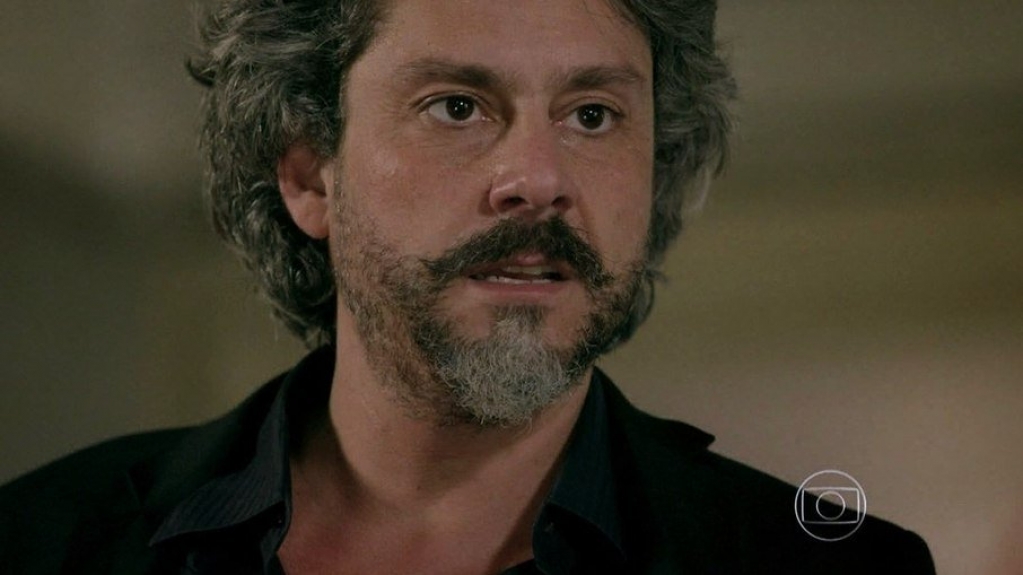 "Império": Jesuína entrega braço de Fabrício Melgaço para José Alfredo "Império": Jesuína entrega braço de Fabrício Melgaço para José Alfredo