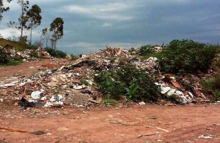 TCE aponta problemas no controle de entulho e frotas em Marília