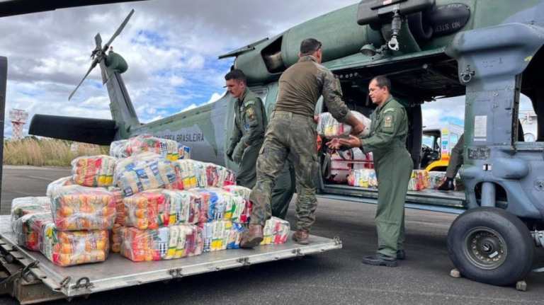 FAB transportou cerca de 4 toneladas de alimentos à Terra Yanomami