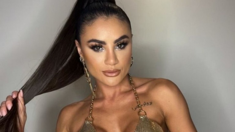 Carnaval 2022: ex-bailarina do Faustão aposta em fantasia ousada