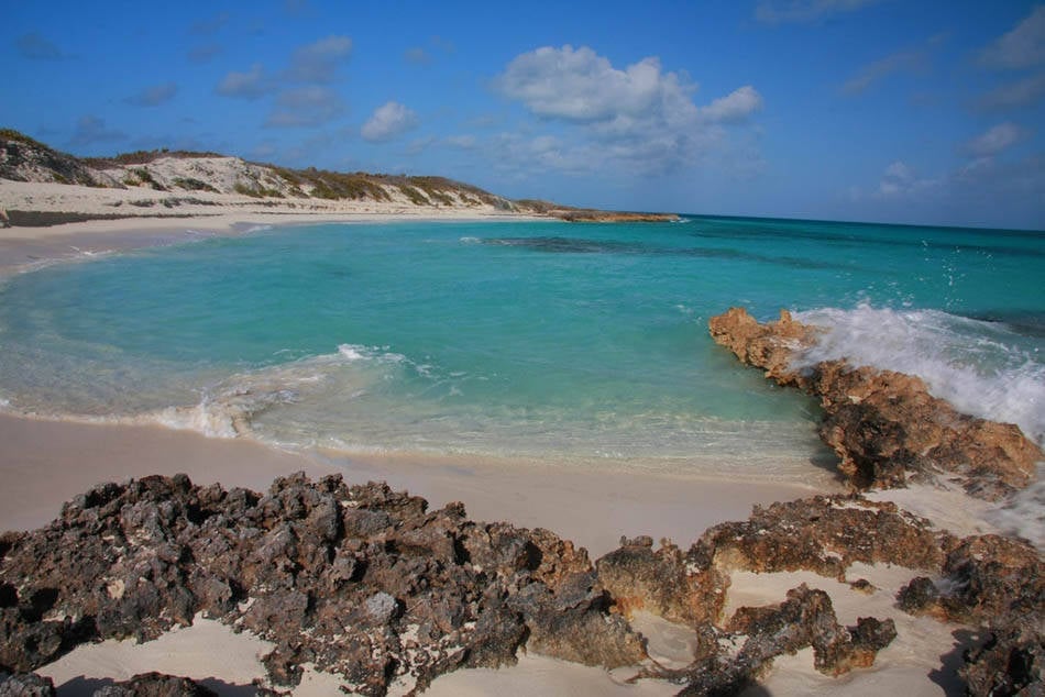 Santa Maria Beach é vista por turistas como um bom lugar de descanso. Foto: Turismo em Cuba