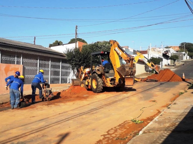 Bomba queimada e rede rompida podem deixar bairros sem água em Marília