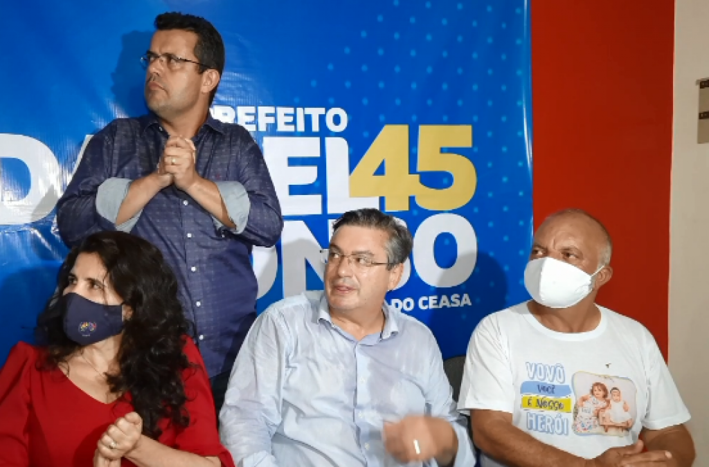 Daniel Alonso faz discurso como reeleito e agradece votos em Marília