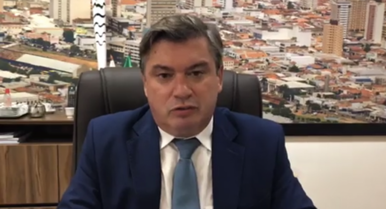 Daniel sanciona leis para abrir comércio de Marília e pede apoio na fiscalização
