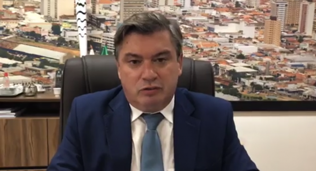 Daniel sanciona leis para abrir comércio de Marília e pede apoio na fiscalização