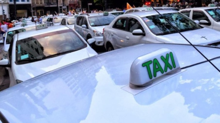 Governo prorroga inscrição de taxistas para benefício por mais 2 dias