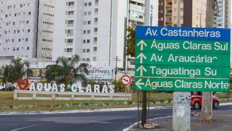 Agência Brasília Águas Claras ganha letreiro em homenagem à cidade