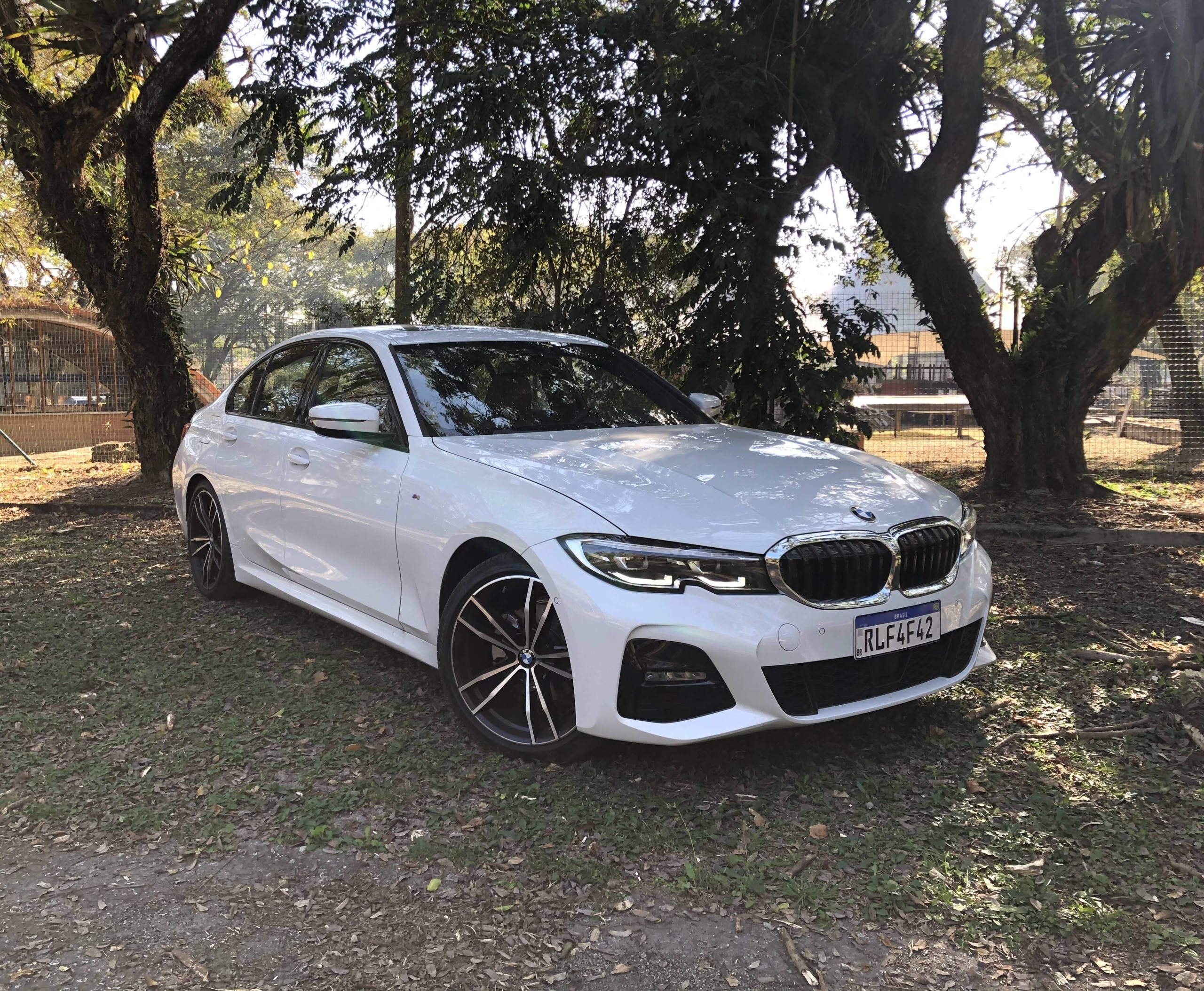 BMW 320i. Foto: Divulgação