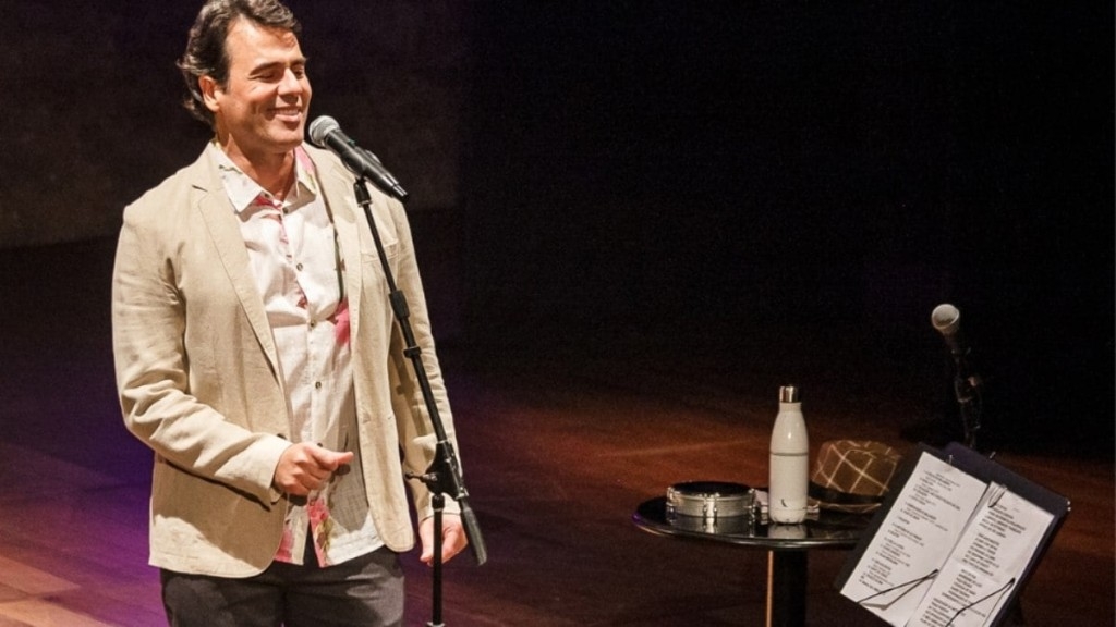 Redação GPS Claudio Lins celebra Chico Buarque em musical no Teatro dos Bancários
