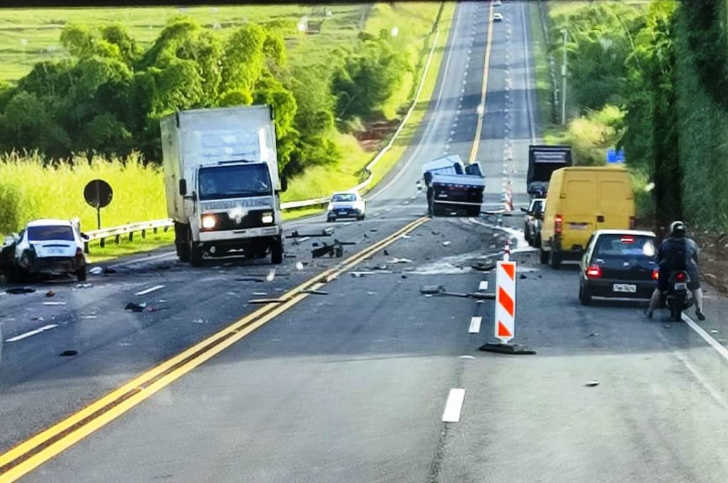 Acidente entre Marília e Oriente provoca morte de motorista na SP-294