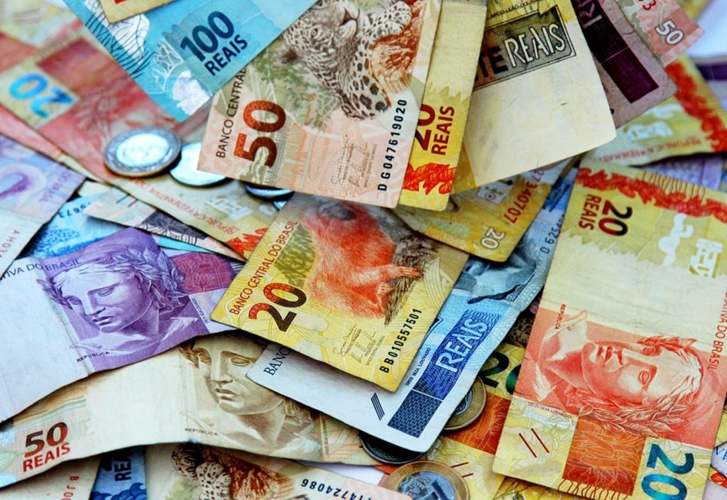 Notas de dinheiro e moedas podem transmitir coronavírus, alerta Estado Notas de dinheiro e moedas podem transmitir coronavírus, alerta Estado