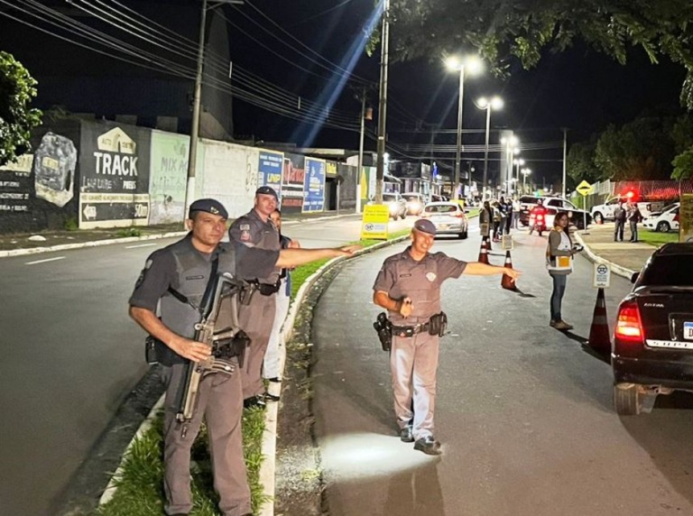 Operação no trânsito provoca 43 autuações em Marília; maioria recusou bafômetro