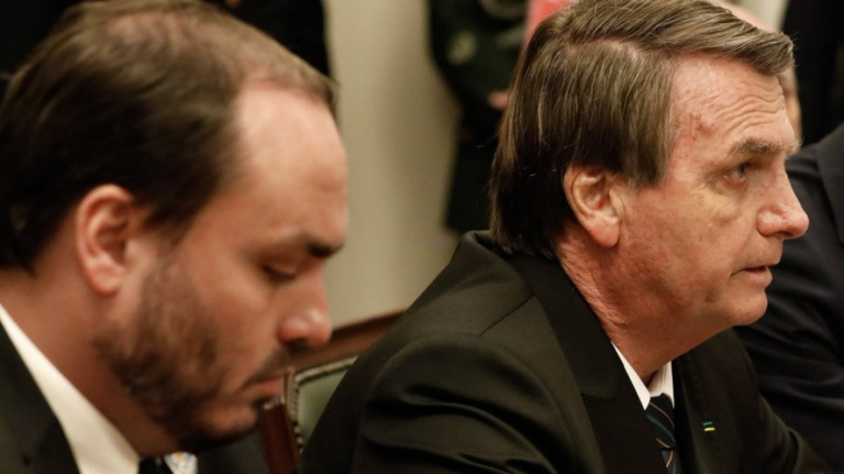 O papel fundamental de Carlos Bolsonaro no debate da Band