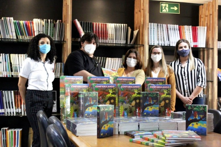 Dori entrega 200 livros em projeto de incentivo à leitura e educação em Marília