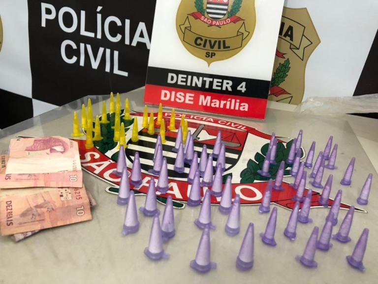 Polícia apreende drogas, dinheiro e faz prisões em Marília e Garça