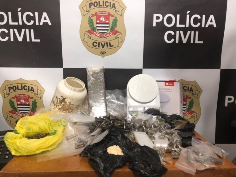 Dise e PM prendem acusados de tráfico e apreendem drogas em bairros de Marília