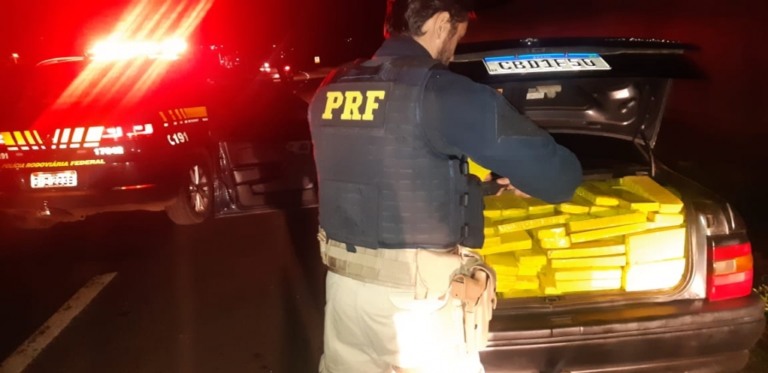 Rota Caipira – PRF apreende 342kg de maconha na BR-153 em Ourinhos