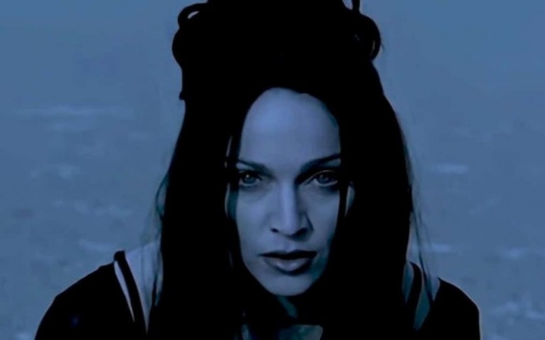 Madonna lança mais clipe remix de "Frozen"