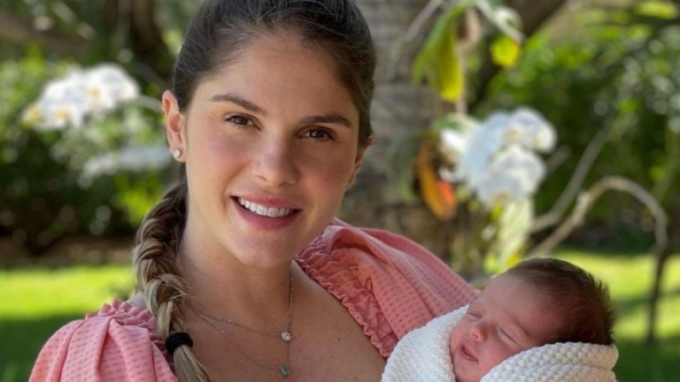 Bárbara Evans sobre cansaço com maternidade: "Vale cada segundinho"