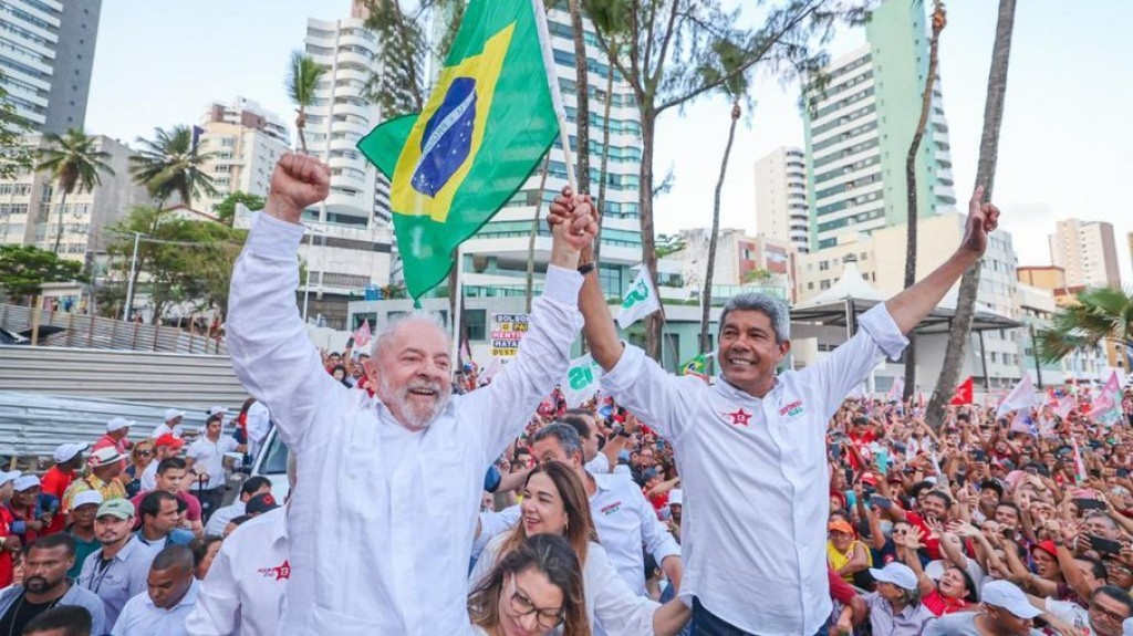 Bahia: Lula acusa Bolsonaro de usar o 'nome de Deus em vão'