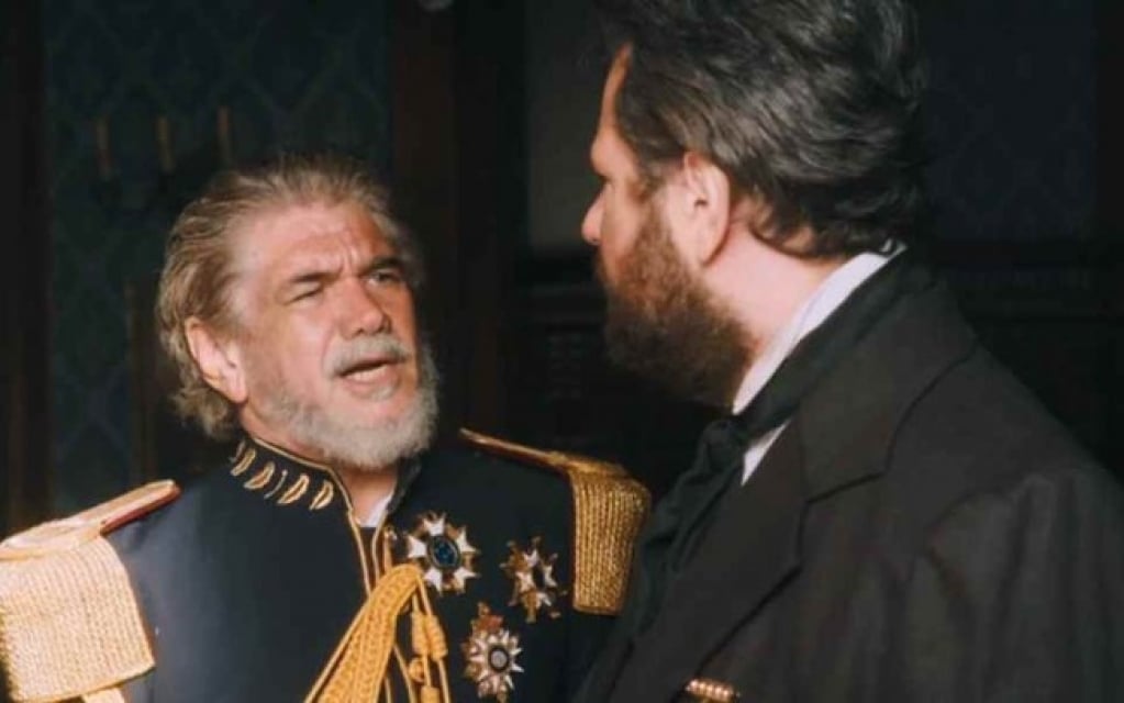 "Nos Tempos do Imperador": Caxias dá golpe para separar Dom Pedro II de Luísa
