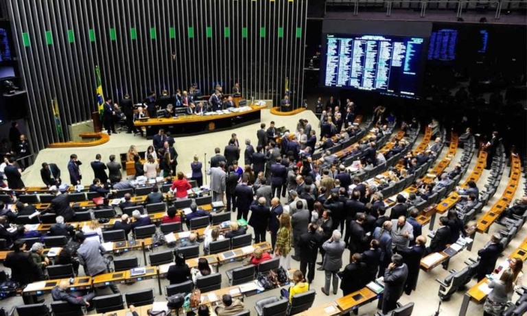 Deputados aprovam projeto de lei que pode complicar o financiamento agrícola