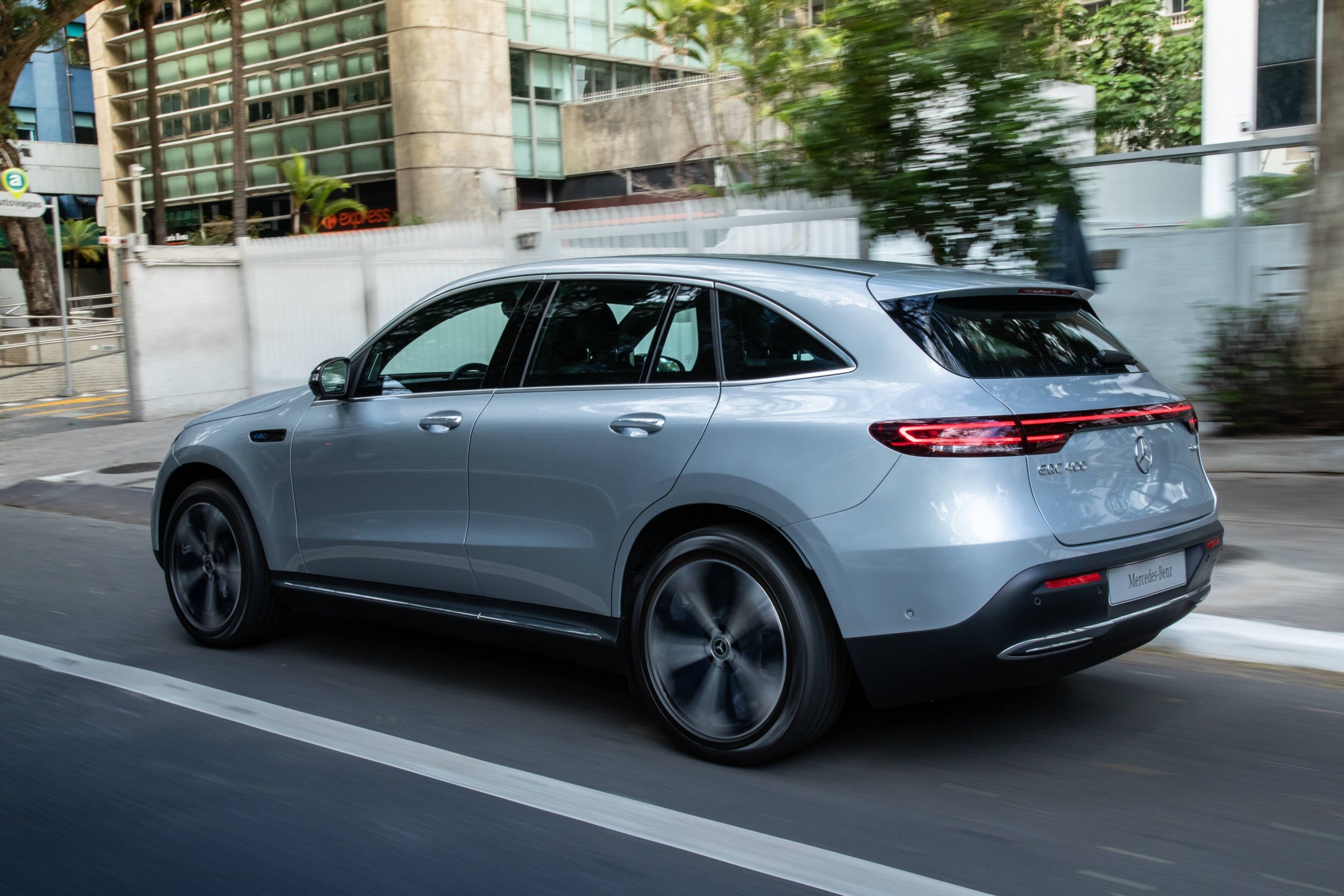 Mercedes-Benz EQC 400. Foto: Divulgação