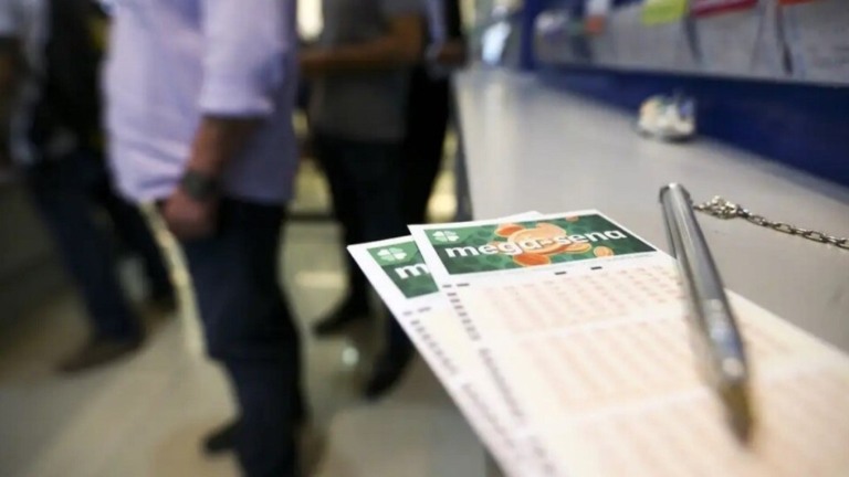 Agência Brasil Mega-sena acumula mais uma vez
