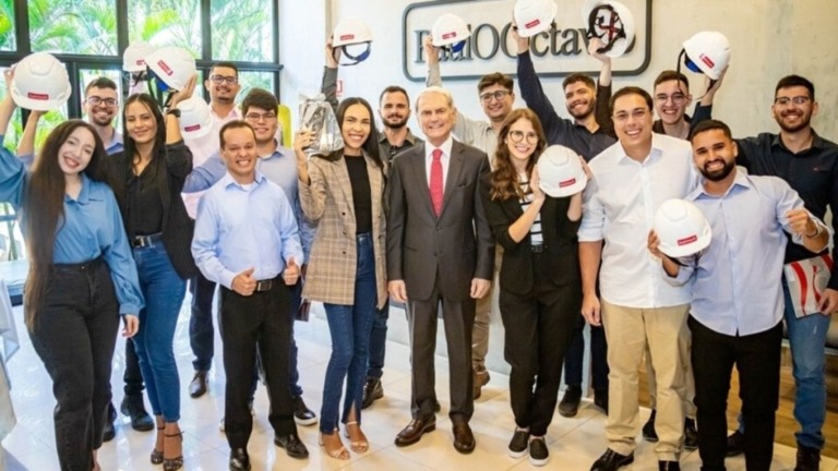 Redação GPS Organizações PaulOOctavio integram mais 13 trainees