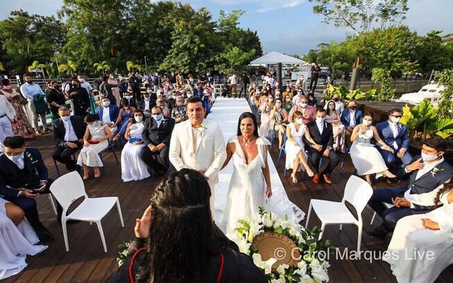 Gretchen se casa com Esdras de Souza