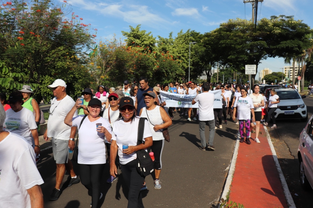 Caminhada divulga prevenção, cuidado e integração por saúde mental