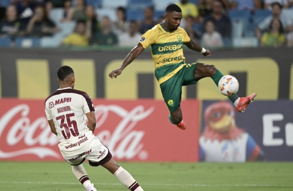 Cuiabá estreia na Copa Sul-Americana com empate contra Lanús