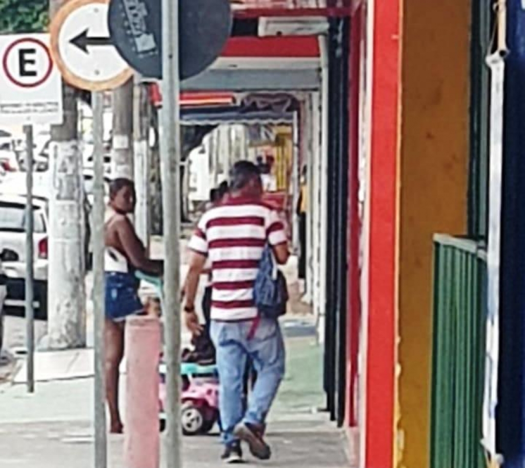 Golpe - Morador usa nome de paróquia para pedir dinheiro em lojas da zona sul Golpe - Morador usa nome de paróquia para pedir dinheiro em lojas da zona sul