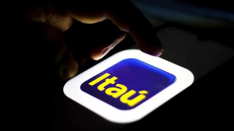 Procons estaduais notificam Itaú após falha que "deu dinheiro"