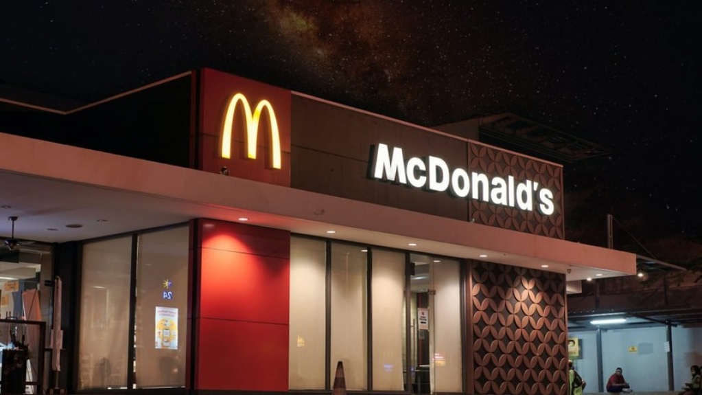 McDonald's precisa pagar salário mínimo e vale-alimentação, decide TST