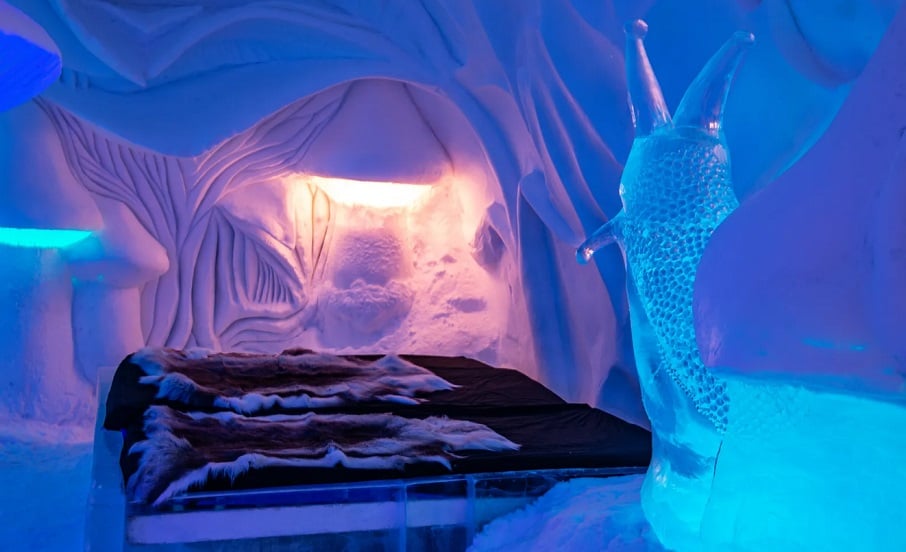 Um dos quartos do Ice Hotel, na Suécia.. Foto: Divulgação/Ice Hotel