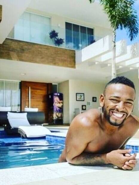 Nego do Borel coloca mansão onde vive no Rio para alugar por R$ 20 mil