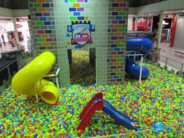 Castelo das Bolinhas garante diversão no Marília Shopping