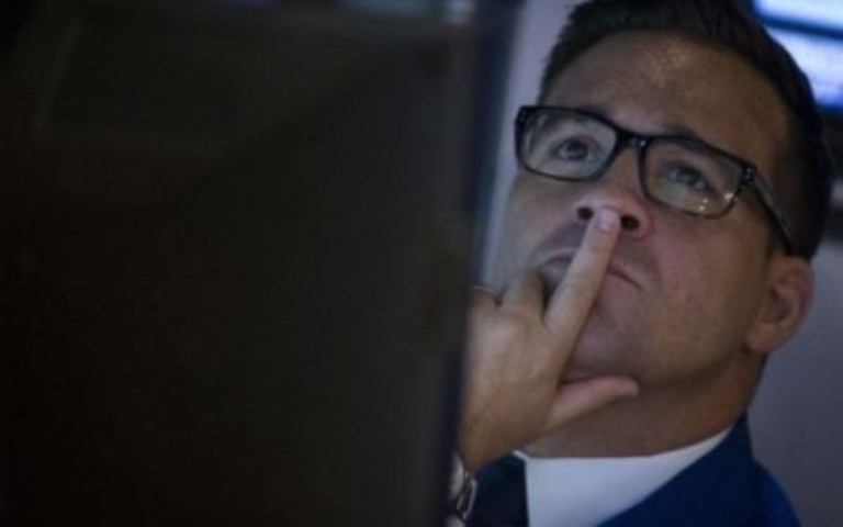 Ibovespa opera acima dos 110 mil pontos