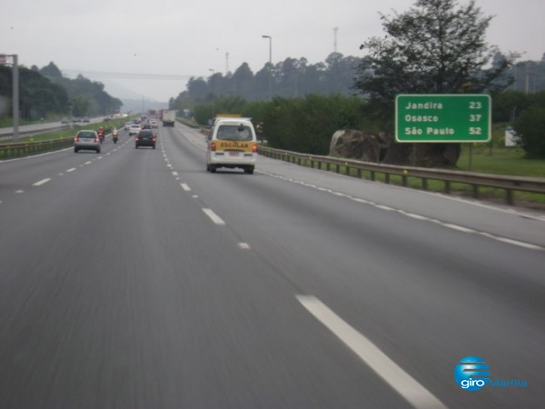 Rodovias de São Paulo recebem até 2 milhões de veículos no feriado