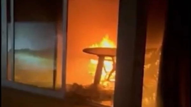 Reprodução Casa de Rueda é incendiada