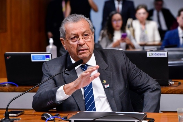 Comissão do Senado aprova proposta de Jayme Campos para combater desmatamento, queimadas e desastres naturais