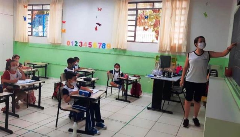 Aulas presenciais em Marília têm 86% do Ensino Fundamental e 82% de Emeis