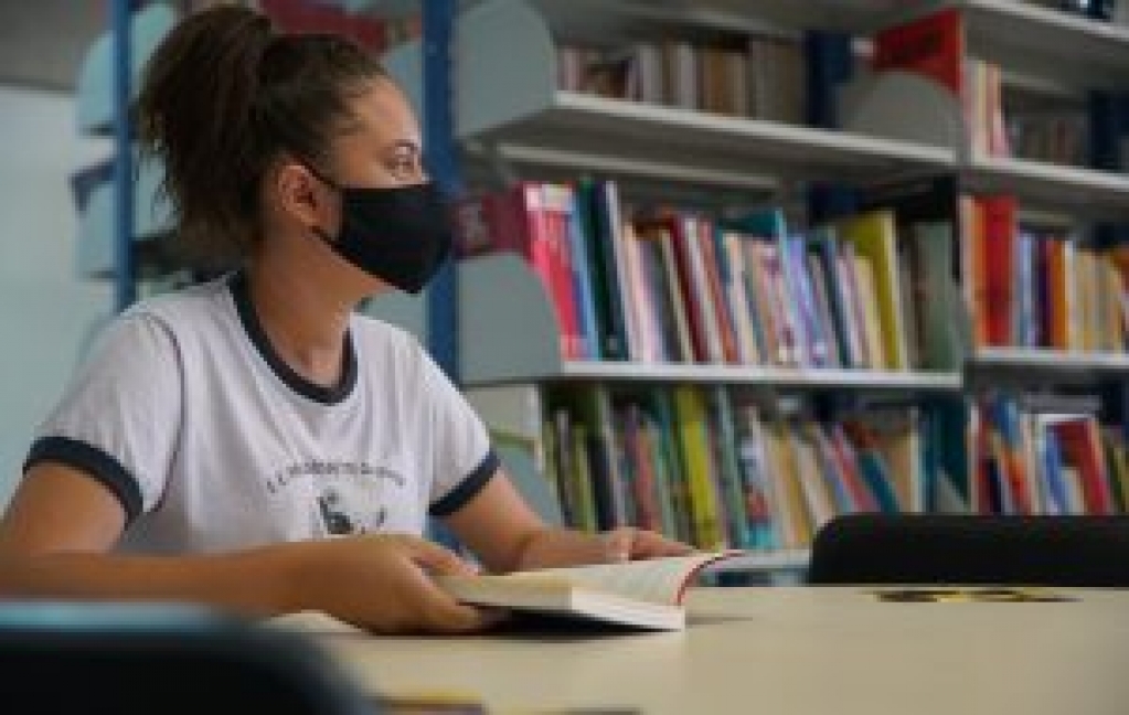 Escolas estaduais vão ter sistema para monitorar Covid em funcionários e alunos