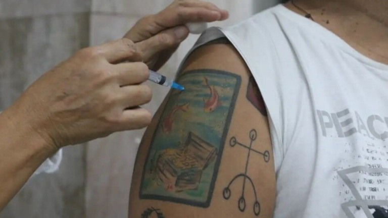 Agência Brasil IBGE: quase 94% da população brasileira se vacinou contra covid-19