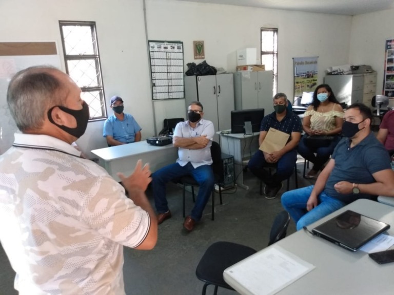 Reunião com subprefeitos estimula hortas comunitárias em distritos de Marília
