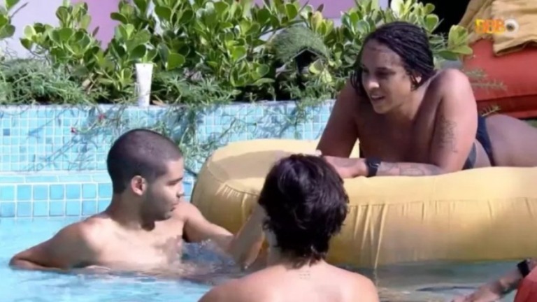 'BBB 22': Linn da Quebrada brinca e compara Vyni a Victor Hugo