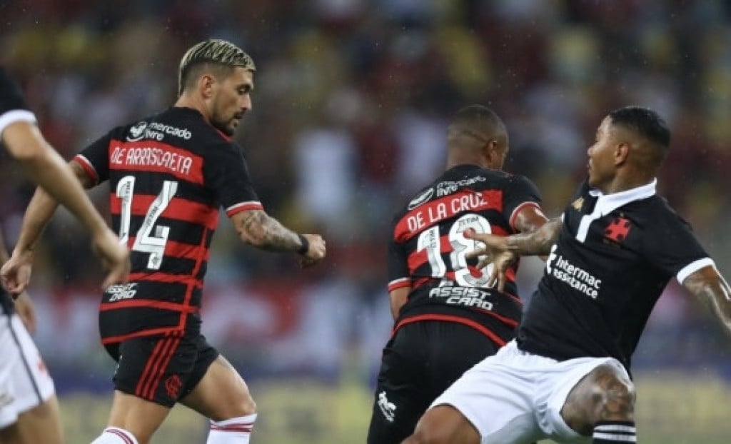 Flamengo empata em clássico contra o Vasco no retorno ao Maracanã pelo Campeonato Carioca