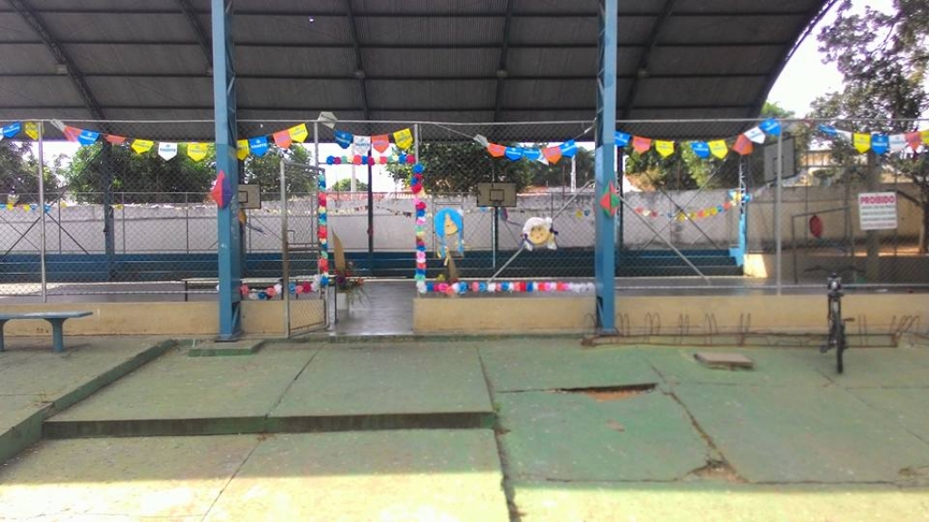 Pais devem pedir a Doria solução para escola sem verbas há cinco anos em Marília Pais devem pedir a Doria solução para escola sem verbas há cinco anos em Marília