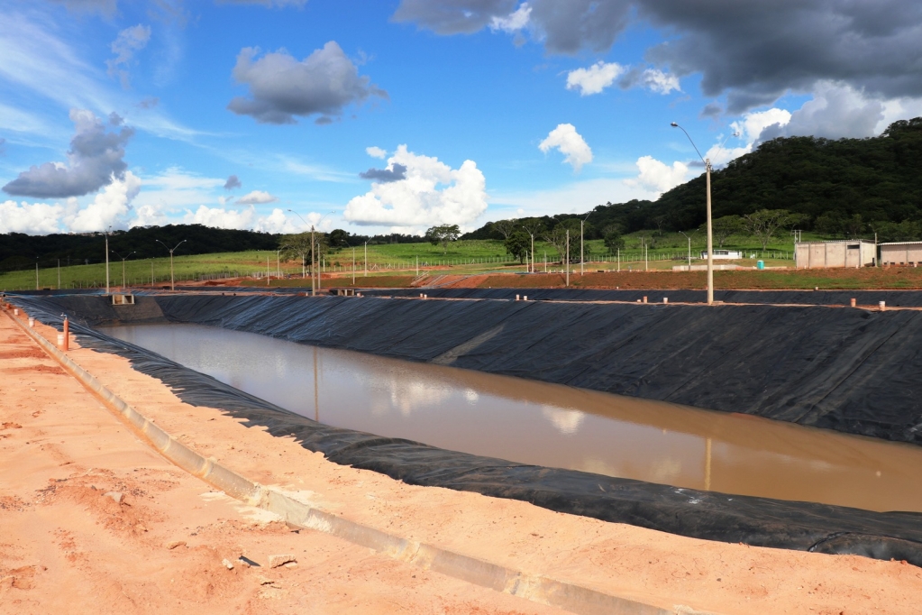 Sem Bolsonaro – Prefeitura marca inauguração de obras de esgoto, espera ministro Sem Bolsonaro – Prefeitura marca inauguração de obras de esgoto, espera ministro